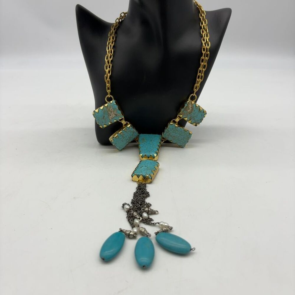 Boutique Elegant Turquoise and Gold Necklace